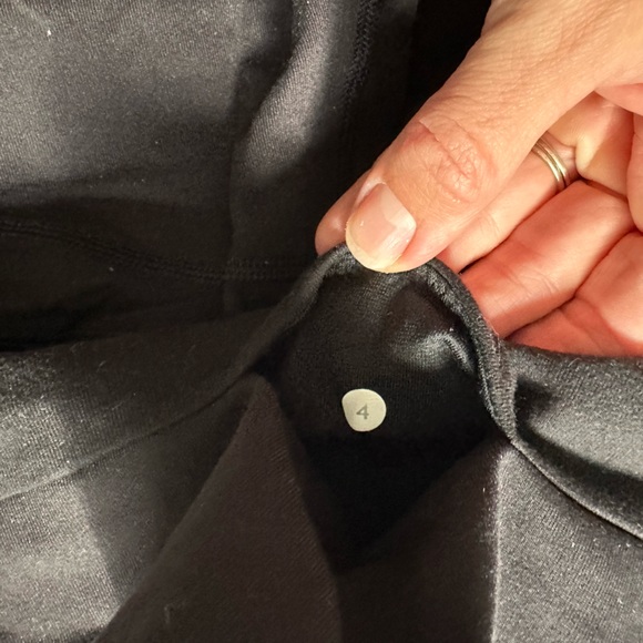 Women’s lululemon leggings - Picture 8 of 12
